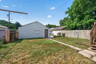 976 Lawson Ave E, Saint Paul, MN 55106 - Photo 40