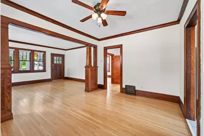 976 Lawson Avenue E, Saint Paul, MN 55106 - Photo 10