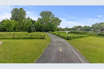 4207 Lakeside Avenue N #328, Brooklyn Center, MN 55429 - Photo 38