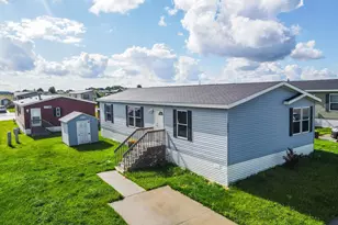 2009 Osprey Pl NW, Stewartville, MN 55976 - Photo 1