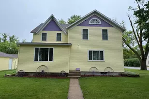 809 14th St S, Benson, MN 56215 - Photo 1