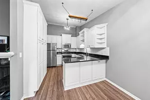 4373 Arden View Ct, Arden Hills, MN 55112 - Photo 4