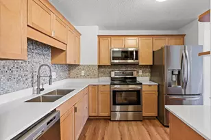 26 10th Street W, Saint Paul, MN 55102 - Photo 8