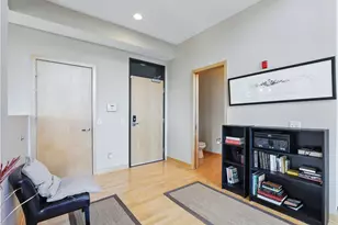 9 W Franklin Ave, Minneapolis, MN 55404 - Photo 14