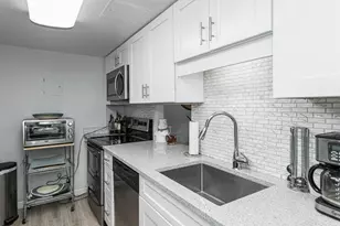 207 5th Ave SW, Rochester, MN 55902 - Photo 8