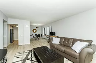 207 5th Ave SW, Rochester, MN 55902 - Photo 2