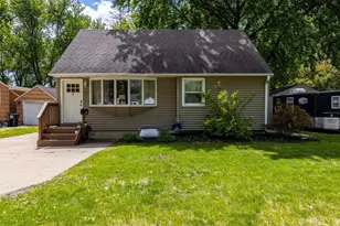 802 19th St SW, Austin, MN 55912 - Photo 1