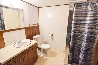 302 Sherwood Avenue N, Thief River Falls, MN 56701 - Photo 36