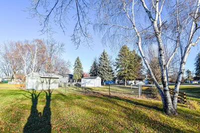 302 Sherwood Avenue N, Thief River Falls, MN 56701 - Photo 44