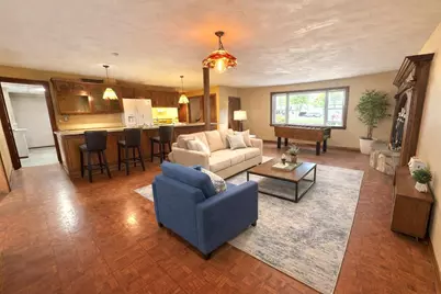 212 Carrow Circle, Marshall, MN 56258 - Photo 4