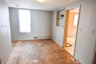 715 8th St E, Thief River Falls, MN 56701 - Photo 8