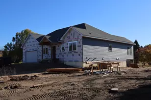 33006 Hilary Cir, Cambridge, MN 55008 - Photo 18