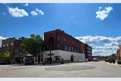 202 S Broadway Avenue, Albert Lea, MN 56007 - Photo 1