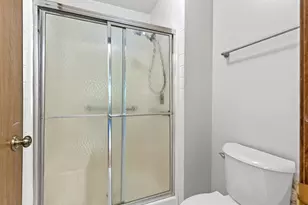 10441 Greenbrier Rd, Minnetonka, MN 55305 - Photo 20