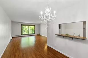 10441 Greenbrier Rd, Minnetonka, MN 55305 - Photo 1