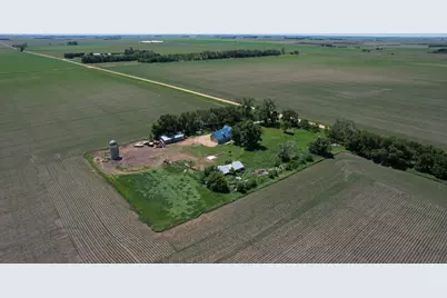 2032 70th Avenue, Pipestone, MN 56164 - Photo 32