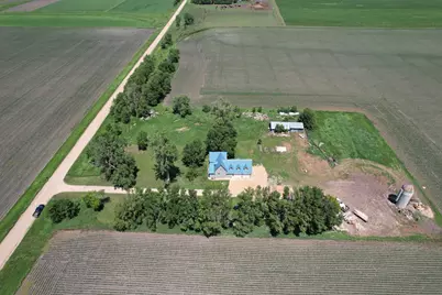 2032 70th Avenue, Pipestone, MN 56164 - Photo 2