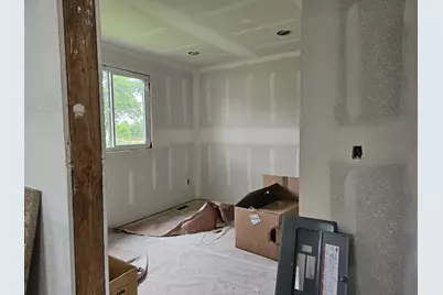 201 10th Avenue SE, Pipestone, MN 56164 - Photo 4