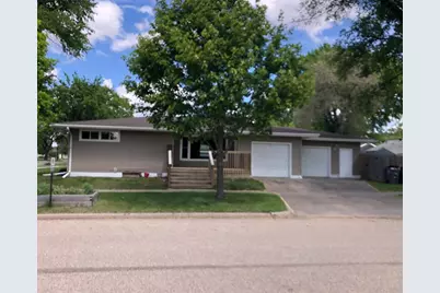 1304 13th Avenue N, Moorhead, MN 56560 - Photo 1