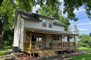 355 20th St SW, Benson, MN 56215 - Photo 1