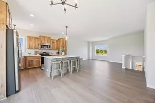 4653 8th St NE, Saint Cloud, MN 56304 - Photo 6