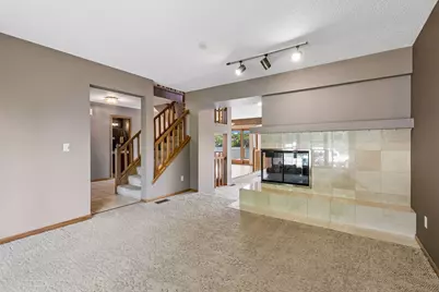 15813 Highview Drive, Apple Valley, MN 55124 - Photo 8