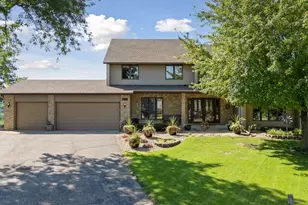 15813 Highview Dr, Apple Valley, MN 55124 - Photo 2
