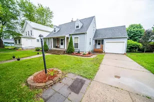 109 2nd St SW, Blooming Prairie, MN 55917 - Photo 4