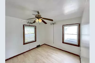 111 N Park Avenue, Springfield, MN 56087 - Photo 22