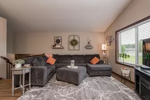 641 Beverly St, Wanamingo, MN 55983 - Photo 4