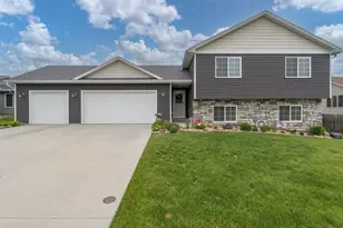 641 Beverly St, Wanamingo, MN 55983 - Photo 30