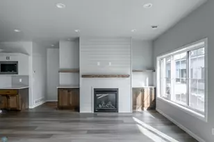 4176 Arthur Dr S, Fargo, ND 58104 - Photo 10