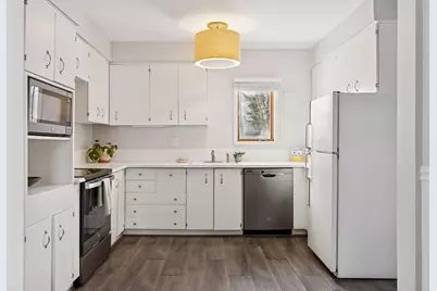 301 19th Avenue N, Hopkins, MN 55343 - Photo 16