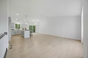 4631 9th St NE, Saint Cloud, MN 56304 - Photo 2