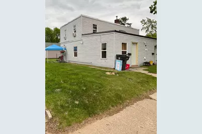 215 9th Street NW, Bemidji, MN 56601 - Photo 1