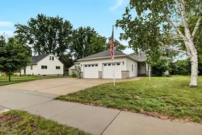 727 30th Avenue N, Saint Cloud, MN 56303 - Photo 1