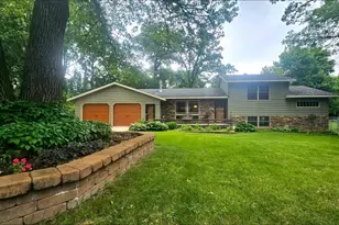 1912 S Oak Knoll Dr NE, Alexandria, MN 56308 - Photo 1