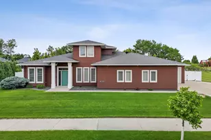 4337 66th St S, Fargo, ND 58104 - Photo 2