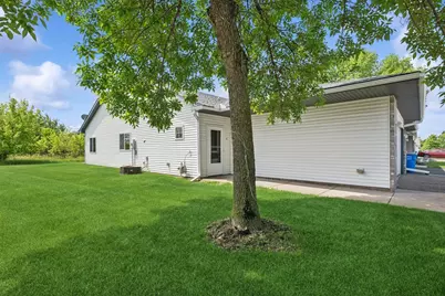 185 21st Avenue SW, Cambridge, MN 55008 - Photo 4