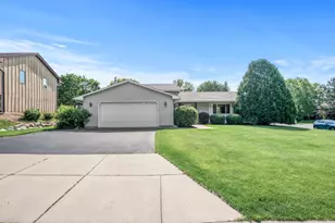 1902 Duck Pond Dr, West Saint Paul, MN 55118 - Photo 1