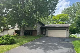 2541 Stark St, Little Canada, MN 55117 - Photo 1