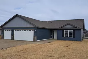 1109 9th Ave SE, Waseca, MN 56093 - Photo 1