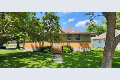 910 13th Street, International Falls, MN 56649 - Photo 1