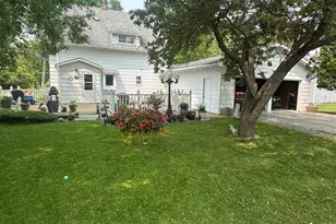 406 Roberts Ave NE, Warroad, MN 56763 - Photo 1