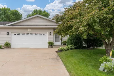 623 E Rolling Hills Drive, Le Center, MN 56057 - Photo 1