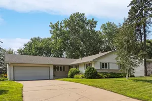 2193 Bossard Dr, Roseville, MN 55113 - Photo 1