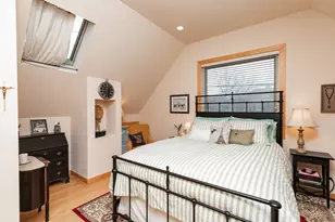 818 Summit Ave, Saint Paul, MN 55105 - Photo 58
