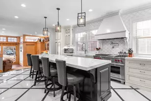 818 Summit Ave, Saint Paul, MN 55105 - Photo 12