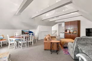 818 Summit Ave, Saint Paul, MN 55105 - Photo 32