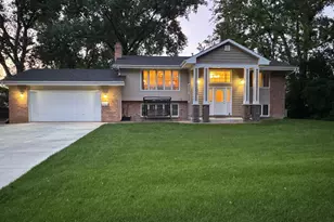 8000 Winnetka Heights Dr, Golden Valley, MN 55427 - Photo 1